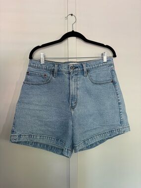 Abercrombie & Fitch Light Wash High-Rise The Dad Short - Curve Love - Size 30